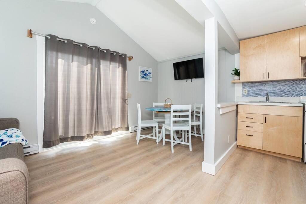 Seaside Unit 2 Hampton